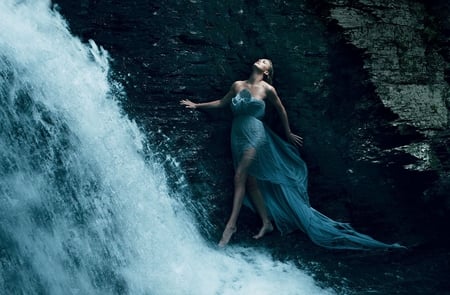 Charlize Theron - vogue, blue, woman, charlize theron, model