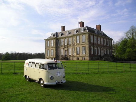 Ambulance Near Hall - picture, near hall, cool, ambulance