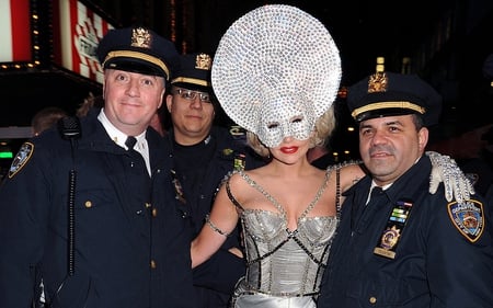 Arresting Gaga - lady, gaga, 2011, years, eve, new