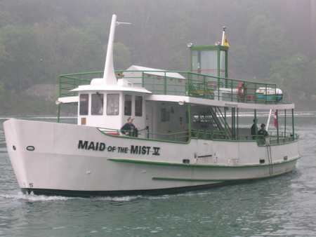 maid-of-the-mist-big boat. - big boat, water, lovely, scenery