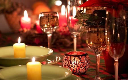 Candle Lights - pretty, gifts, amazing, stunning, dinner, plates, candle lights, candles, nice, beautiful, candle, table, wonderful, plate, glasses, awesome, lights, glass