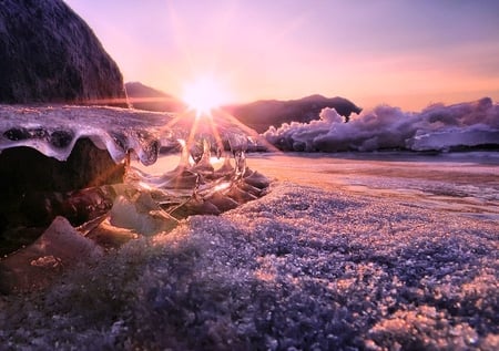 Morning sunshine and ice - winter, water, beauty, sun, sky, golden sunrise, view, ice, nature, cold