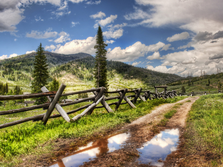 approaching the ranch - road, fence, walk, green field, mountain, nature, distance, ranch, 3g cg