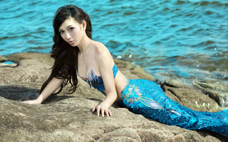 Leah Dizon - beaches, models, people, singer, leah dizon, nature, oceans, entertainment, blue, beautiful, mermaid, sea, celebrity