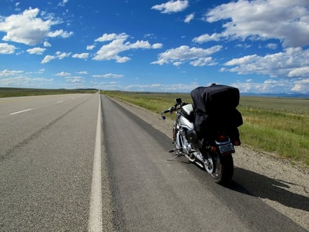 Reaching a Horizon - harley, hanzo, wyoming, landscapes