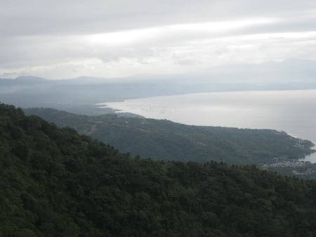 a breezy morning - breeze, soothing, fog, morning, magical, mountain, greens, wind, fresh, forests, philippines, paradise, lakes, sky