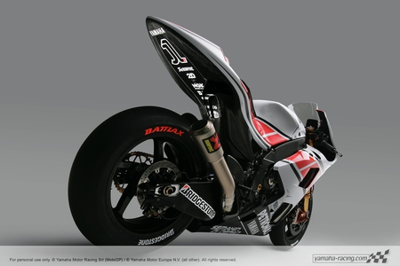 Yamaha YZR-M1 - fast, weapon, mean, awsome