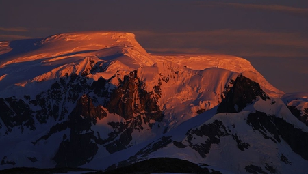 SunGlow - snow, antartica, mountains, red sun