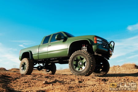 Beautiful Bomber - bowtie, combat green, gm, truck