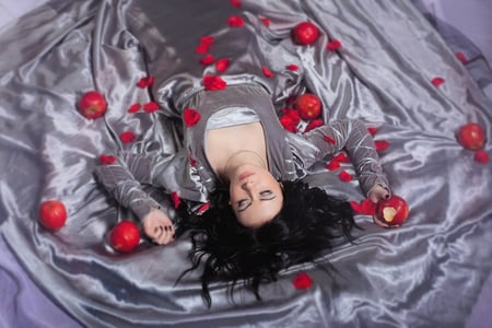 SLEEPING BEAUTY - sleeping, girl, roses, petals, apples