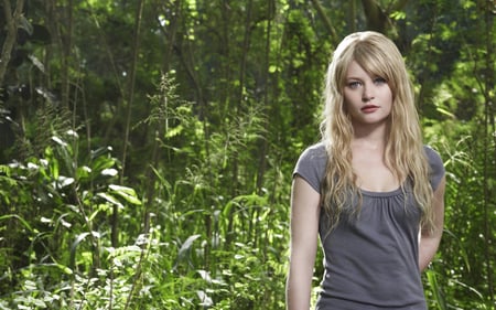 Emilie de Ravin - trees, people, beautiful, tv series, australian, entertainment, emilie de ravin, celebrity, australia, nature, green, claire littleton, jungle, lost, actresses