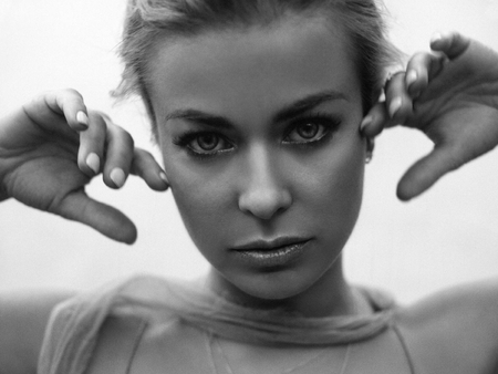 carmen electra - pretty, female, photography, actress, black, white, woman, model, movies, tv, sexy