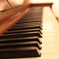 piano..