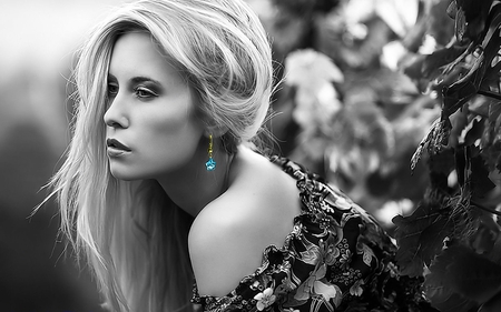 Beauty - blue, beautiful, photography, earring, girl, beauty, woman, blond, bw, black and white