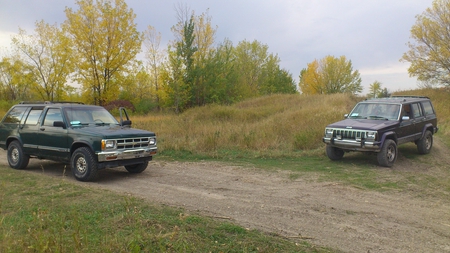 Where 2 Worlds Meet - offroading, jeep, chevy, 4x4