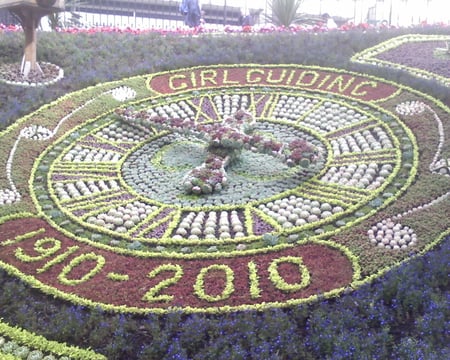 Girl Guide Centenary Clock - clocks, flowers, girl guides, edinburgh