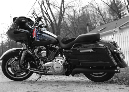 2012 HD Road Glide Custom (FLTRX) - hd, bw, harley davidson, fltrx