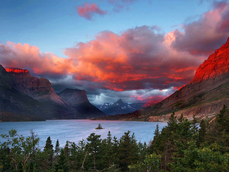 Beautiful Glaciar - calm, multicolor, rivers, brown, serene, scene, scenario, sunrise, pink, sunrays, national parks, landscapes, seasons, other, hot, maroon, sunshine, colors, natural, colours, frozen, pines, ice, green, serenity, computer, blue, amazing, sunsets, glaciar national park, forests, red, view, outstanding, violet, sky, sun, clouds, oceans, winter, water, photoshop, sea, morning, cool, colorful, black, lightness, bright, cold, sunny, scenery, firs, light, stunning, subeam, beautiful place, place, nice, beije, paysage, beauty, fullscreen, glaciar, picture, paisage, mounts, nature, brightness, high definition, background, lakes, wallpaper, quiet, reflections, evening, tranquil, photo, desktop, purple, gorgeous, mirror, hd, trees, waterscapes, image, beautiful, photography, reflected, pc, peaks, icy, paisagem, cenario, afternoon, awesome, cena, panorama, multi-coloured, day, mountains