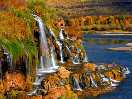 Beautiful waterfall - water, waterfall, summer, beautiful, water stream, lake, mountain, rocks