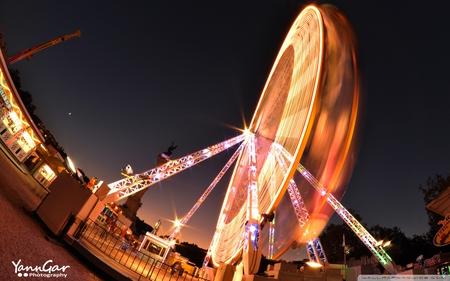 ferris wheel - motion, ferris wheel, france, off center