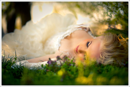 Dreamy Bride - white, lying, bride, gown, lovely, grass, dreamy