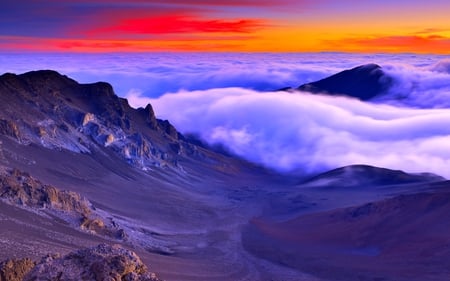 SUNSET @ HAWAII - wallpaper, sunset, hawaii, mountains, nature, oceans, maui, sunsets, fog, new