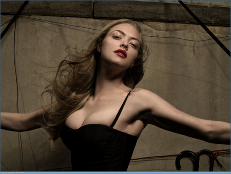 Amanda SEyfried - black, hot, blonde, amanda seyfried, sexy, celebrity