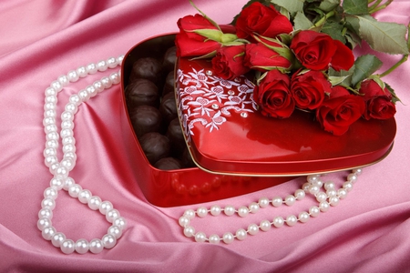 Happy Valentine Day - pearls, love, roses, heart, photography, rose, satin, romantic, pink, red, romance, chocolate, red rose, pearl, happy valentine