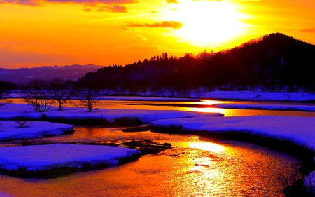 WINTER SUNSET - river, ice, winter, sunset, frost, mountain