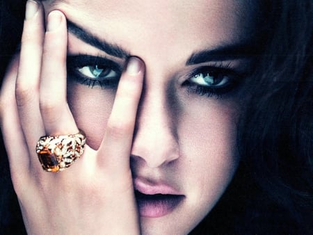 Kristen Stewart - kristen stewart, kristen, stewart, ring