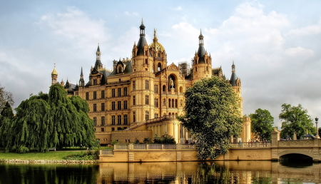 Castle Perfection - lake, german, trees, tower, schweriner, home, pretty, schloss, castle, beautiful, architecture, classic, house, schwerin