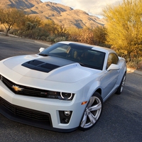 Chevrolet Camaro ZL1 2012