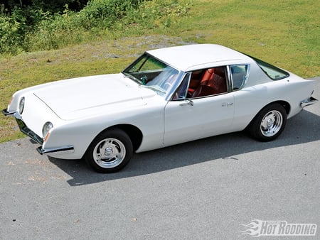 1963 studebaker avanti white