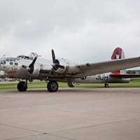 B17 Flying Fortress - Aluminum Overcast