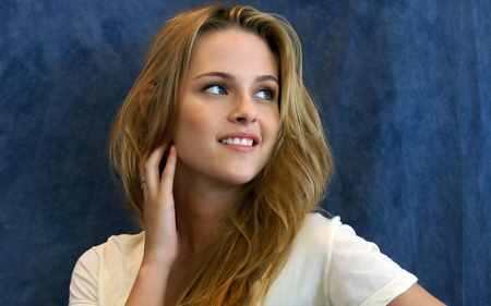 Beautiful Kristen Stewart - beauty, women, kristen, girl, beautiful, sweet, stewart