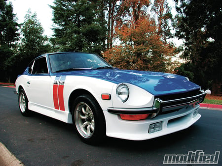 1972 Datsun 240Z - white, blue, classic, nissan