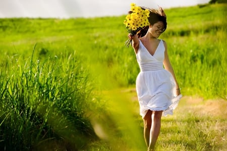 Flowers for You - woman, sunlight, girl, photography, bouquet, field, rosd, nature, yellow, flowers, happy