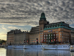 hotel by the river hdr