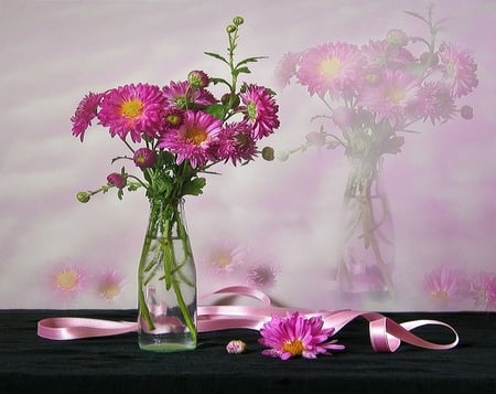 Chrysanthemums - vapor, water, chrysanthemums, vase, nature, reflection, petals, beautiful, pink, flowers, ribbon