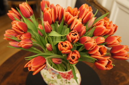 Mille Fleurs - bunch, tulips, spring, bouquet, forever, cheer up, fresh, famous, orange, arrangement, gien vase, entertainment, sunshine, fashion