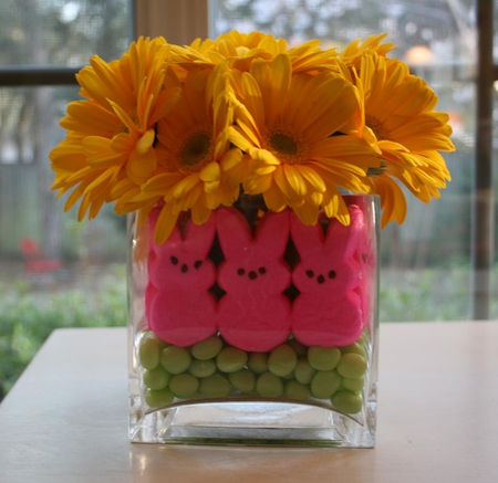 ✿ Happy Easter everyone ✿ - special, fashion, entertainment, bunny, bouquet, cube cristal vase, gerberas, wonderful, happy easter, design, arrangement, deliciousyellow-orange, deep pink, floral, centerpiece, shine