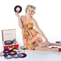 Mary-Pinup-Girl