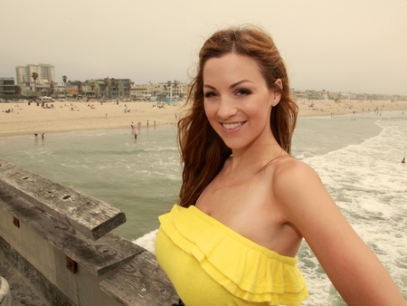 Jordan Carver - sexy, water, yellow top, model