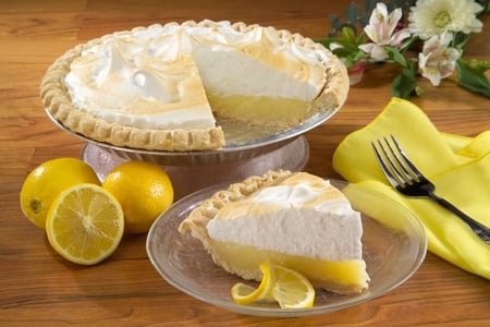 Delicious Sunday Morning - cream, yellow, delicious, fashion, sunday, spring, entertainment, morning, flowers, white, lemon pie, lemons