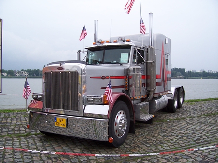 PETERBILT - big, united states flags, river, truck