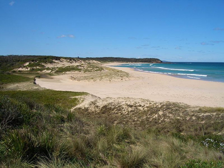 MANYANA BEACH, AUSTRALIA - waves, dunes, sand, beach