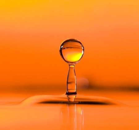 The orange drop - background, pic, water, image, wallpaper, picture, colour, wall, drop, orange, color, photo, photograph