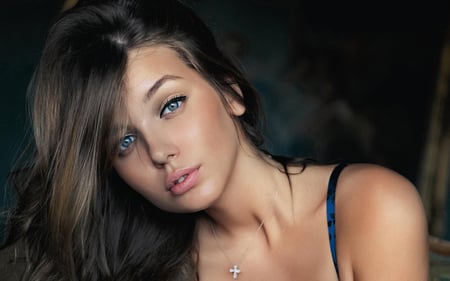 Lovely girl - beauty, lips, hair, lovely girl, face, green eyes, beautiful, sweet, cute