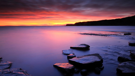 Beautiful Seascape - calm, scenery, scene, serene, scenario, sunrise, night, pink, sand, widescreen, silands, landscapes, nice, paysage, beauty, gold, colors, stones, paisage, nature, picture, gray, serenity, quiet, yellow, amazing, beach, evening, tranquil, sunsets, dawn, forests, purple, view, golden, violet, seascapes, sun, water, image, beautiful, hoizon, sea, scenic, cool, orange, paisagem, afternoon, black, cenario, awesome, cena, day