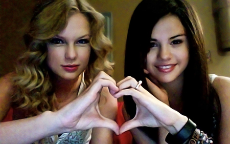 Taylor Swift & Selena Gomez - swift, taylor, selena gomez, selena, gomez, taylor swift fan symbol, taylor swift